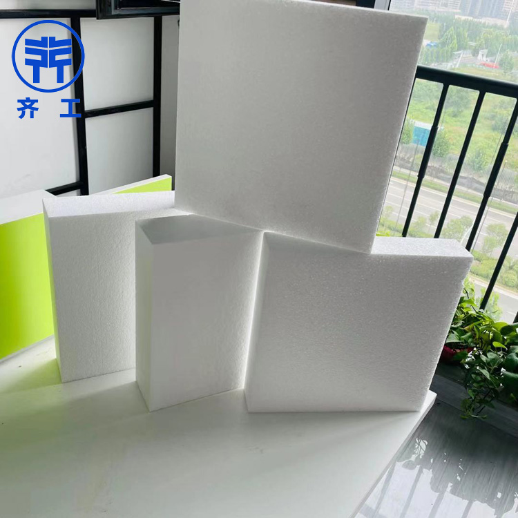 A級(jí)復(fù)合保溫板 A級(jí)復(fù)合保溫板